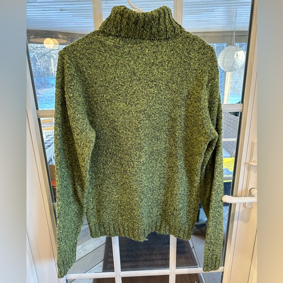 Vintage Green Turtleneck Sweater - Picture 2 of 4